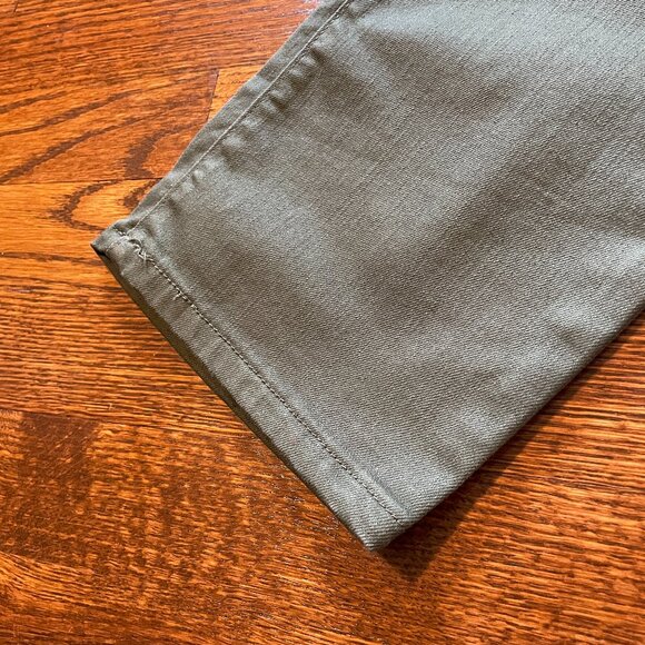 NWT St. John's Bay Olive Straight Leg Denim Pants - Size 12 - Picture 6 of 8